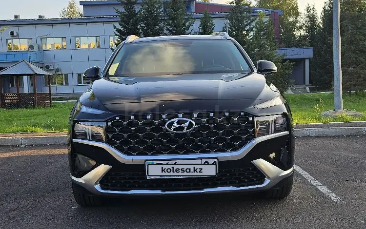 Hyundai Santa Fe 2023 года за 19 500 000 тг. в Астана