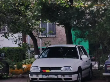 Volkswagen Golf 1993 года за 1 350 000 тг. в Алматы – фото 12