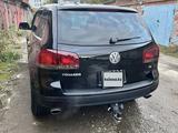Volkswagen Touareg 2004 года за 5 500 000 тг. в Усть-Каменогорск – фото 4