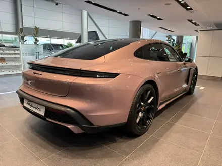 Porsche Taycan 4 2026 года за 93 563 790 тг. в Алматы – фото 3