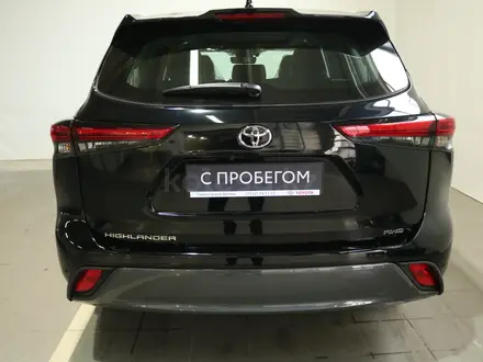 Toyota Highlander 2023 года за 30 800 000 тг. в Актобе – фото 2