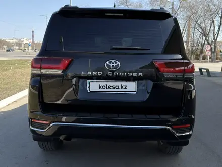 Toyota Land Cruiser 2023 года за 56 000 000 тг. в Актобе – фото 7