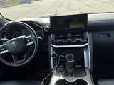 Toyota Land Cruiser 2023 года за 56 000 000 тг. в Актобе – фото 4