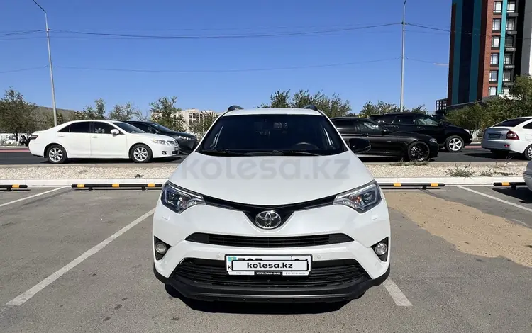 Toyota RAV4 2019 года за 12 500 000 тг. в Атырау