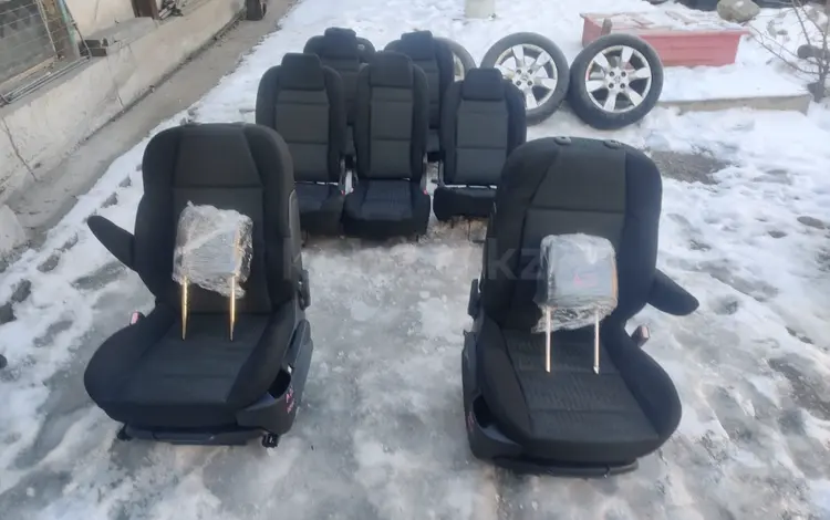 Комплект сидений за 150 000 тг. в Алматы