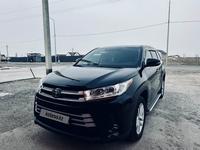 Toyota Highlander 2015 года за 14 500 000 тг. в Атырау