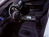 Toyota Camry 2014 года за 10 500 000 тг. в Тараз – фото 4