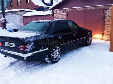 Mercedes-Benz E 260 1992 года за 1 000 000 тг. в Петропавловск – фото 2