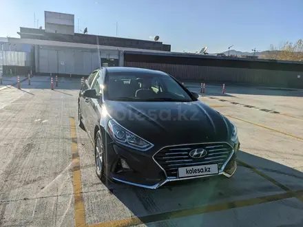 Hyundai Sonata 2019 года за 6 100 000 тг. в Уральск