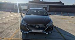 Hyundai Sonata 2019 года за 6 100 000 тг. в Уральск – фото 2