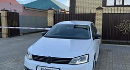 Volkswagen Jetta 2015 года за 6 500 000 тг. в Уральск – фото 2