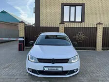 Volkswagen Jetta, 2015