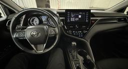 Toyota Camry 2022 года за 12 800 000 тг. в Караганда – фото 4