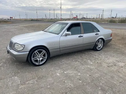 Mercedes-Benz S 320 1995 года за 4 200 000 тг. в Жанаозен – фото 3