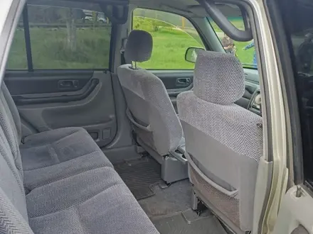 Honda CR-V 1997 года за 3 600 000 тг. в Алматы – фото 6