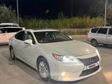 Lexus ES 300h 2013 года за 7 800 000 тг. в Актау