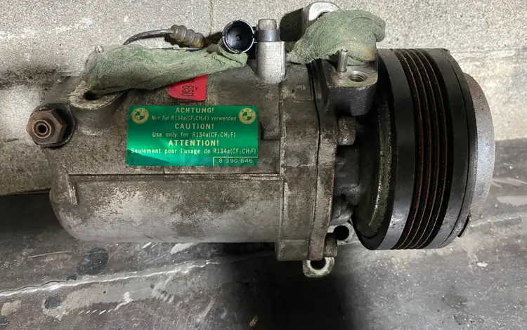 Бмв е46 — компрессор кондиционера за 25 000 тг. в Алматы