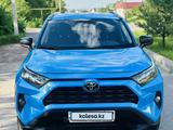 Toyota RAV4 2020 года за 13 500 000 тг. в Алматы
