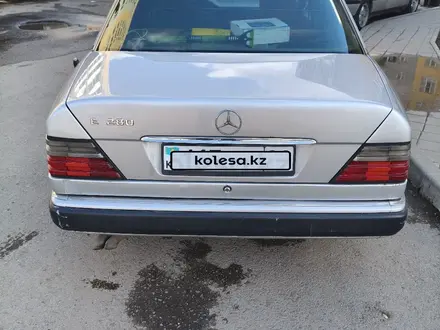 Mercedes-Benz E 280 1993 года за 1 500 000 тг. в Караганда – фото 3
