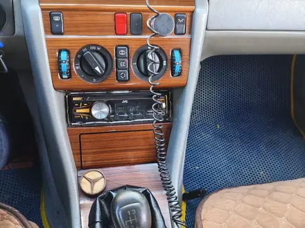 Mercedes-Benz E 280 1993 года за 1 500 000 тг. в Караганда – фото 9