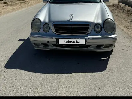 Mercedes-Benz E 320 2000 года за 3 799 999 тг. в Жанаозен