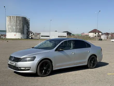 Volkswagen Passat 2013 года за 5 555 555 тг. в Алматы