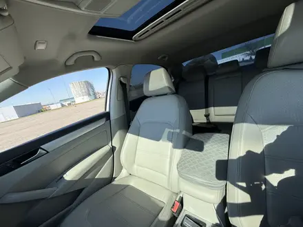 Volkswagen Passat 2013 года за 5 555 555 тг. в Алматы – фото 16