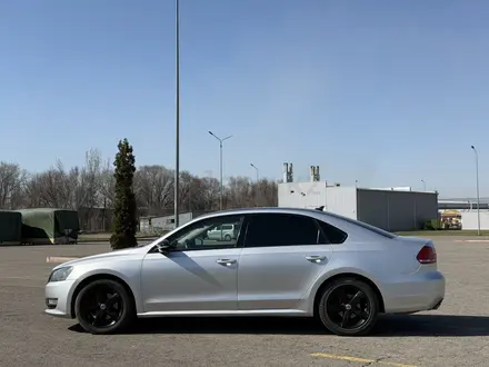 Volkswagen Passat 2013 года за 5 555 555 тг. в Алматы – фото 7