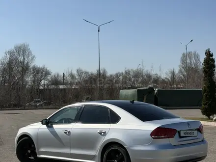 Volkswagen Passat 2013 года за 5 555 555 тг. в Алматы – фото 8