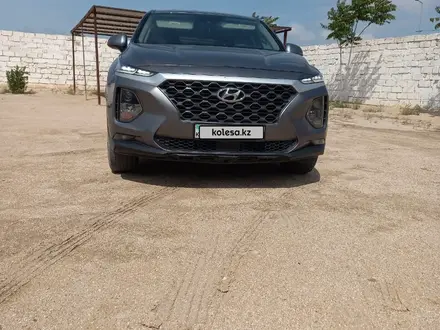 Hyundai Santa Fe 2018 года за 14 000 000 тг. в Актау