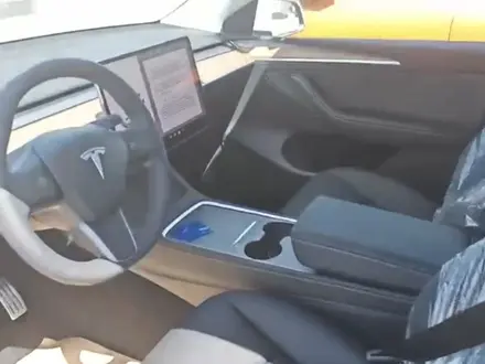 Tesla Model Y 2023 года за 21 000 000 тг. в Астана – фото 2