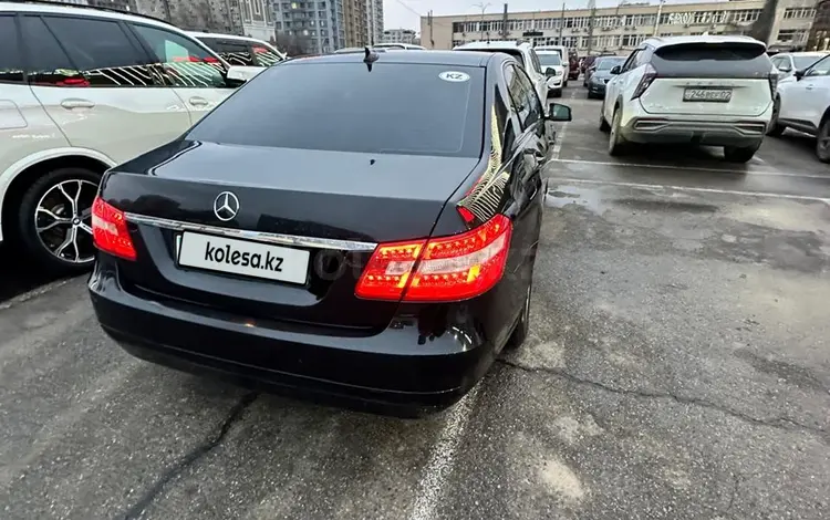 Mercedes-Benz E 250 2010 годаfor9 500 000 тг. в Алматы