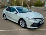 Toyota Camry 2021 года за 18 000 000 тг. в Караганда – фото 3