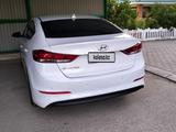 Hyundai Elantra 2017 годаүшін4 500 000 тг. в Актобе – фото 4