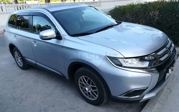 Mitsubishi Outlander 2016 года за 11 800 000 тг. в Актау