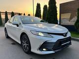 Toyota Camry 2023 года за 21 500 000 тг. в Алматы – фото 3