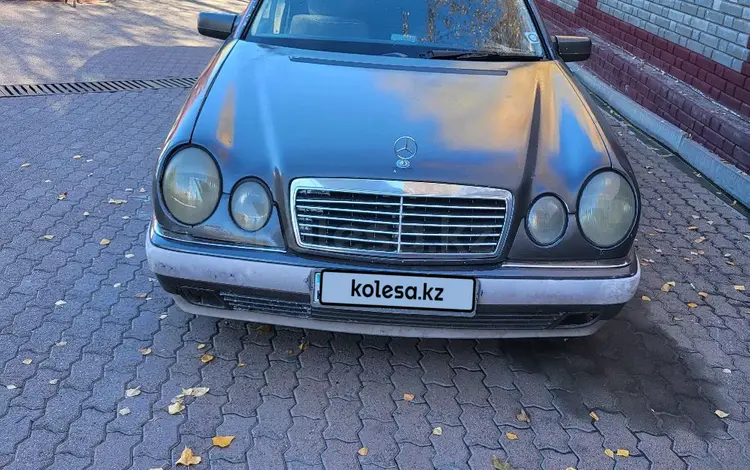Mercedes-Benz E 240 1998 годаүшін2 200 000 тг. в Алматы