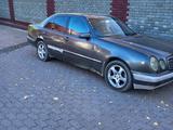 Mercedes-Benz E 240 1998 года за 2 200 000 тг. в Алматы – фото 4