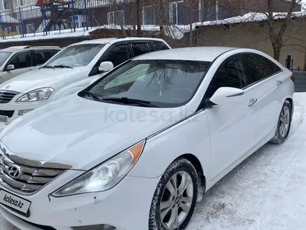 Hyundai Sonata 2010 года за 6 300 000 тг. в Астана – фото 2