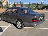 Mercedes-Benz E 230 1990 года за 1 550 000 тг. в Алматы – фото 4