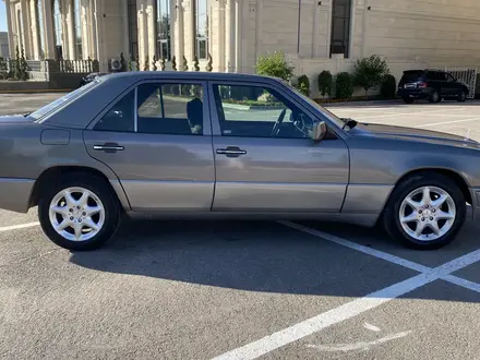 Mercedes-Benz E 230 1990 года за 1 550 000 тг. в Алматы – фото 5