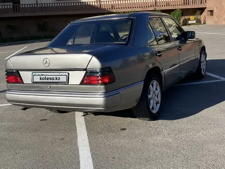 Mercedes-Benz E 230 1990 года за 1 550 000 тг. в Алматы – фото 7