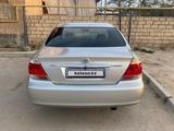 Toyota Camry 2004 года за 6 000 000 тг. в Жанаозен – фото 4