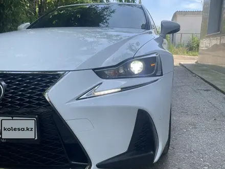 Lexus IS 300 2019 года за 14 500 000 тг. в Астана – фото 3