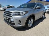 Toyota Highlander 2019 года за 19 500 000 тг. в Алматы