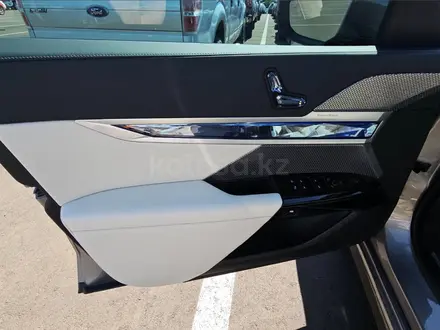BMW 760 XDrive 4.4 2023 года за 44 500 000 тг. в Алматы – фото 11