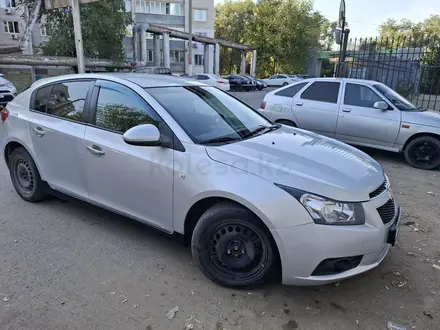 Chevrolet Cruze 2012 года за 2 500 000 тг. в Уральск – фото 2