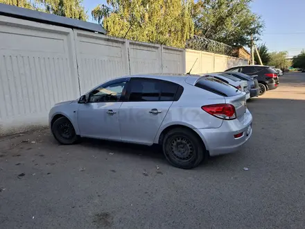 Chevrolet Cruze 2012 года за 2 500 000 тг. в Уральск – фото 3