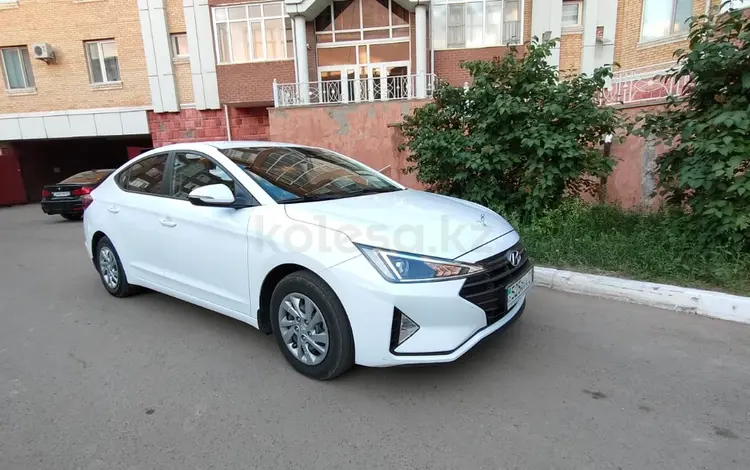 Hyundai Elantra 2019 года за 7 500 000 тг. в Семей