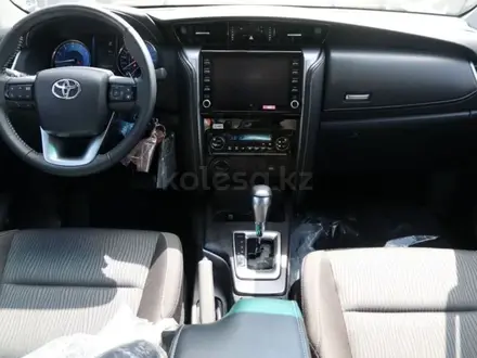 Toyota Fortuner 2026 года за 28 000 000 тг. в Семей – фото 9